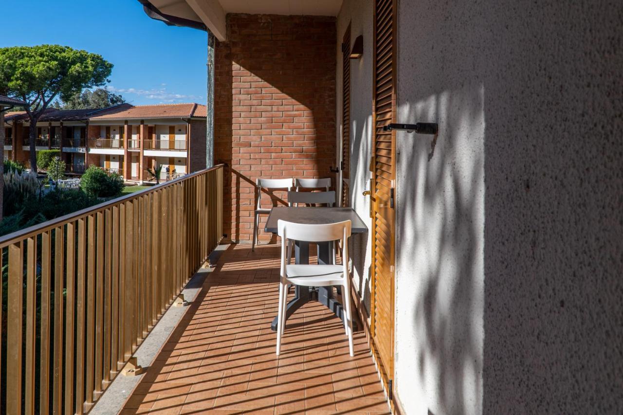 Golfo Del Sole Hotel & Holiday Resort Follonica Bagian luar foto